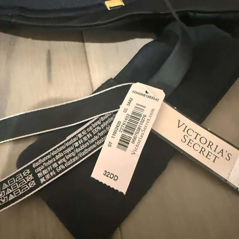 Victoria's Secret Black Push-Up Bra Size 32DD